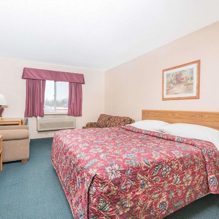 Отель Super 8 By Wyndham Superior Wi Экстерьер фото