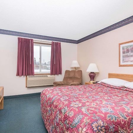 Отель Super 8 By Wyndham Superior Wi Экстерьер фото